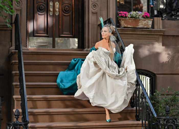 Carrie wedding bradshaw dress city sex vogue shoot herrera vera wang