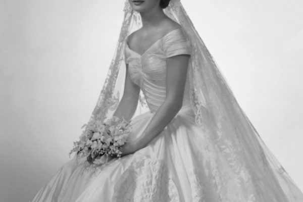 Caroline kennedy dress wedding