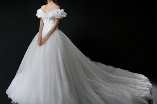 Wedding halloween striking gowns lace dolce noiva gabbana koleksiyonu strapless white collezione ruffles gemgrace tulle neckline selling sweetheart custom allnews