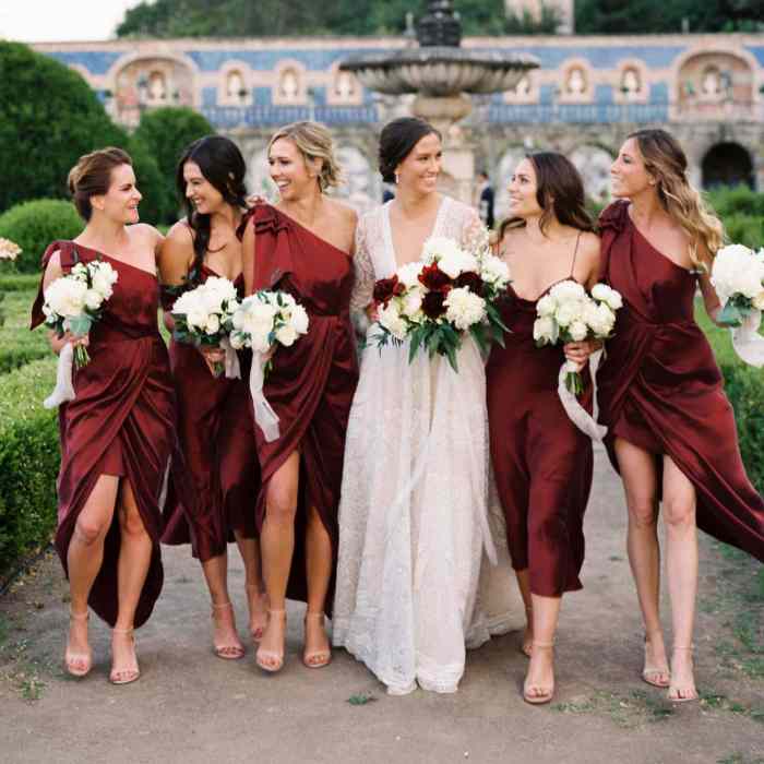 Burgundy largos vino beaded gown