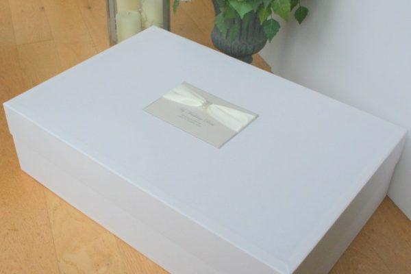 Box for storing wedding dress